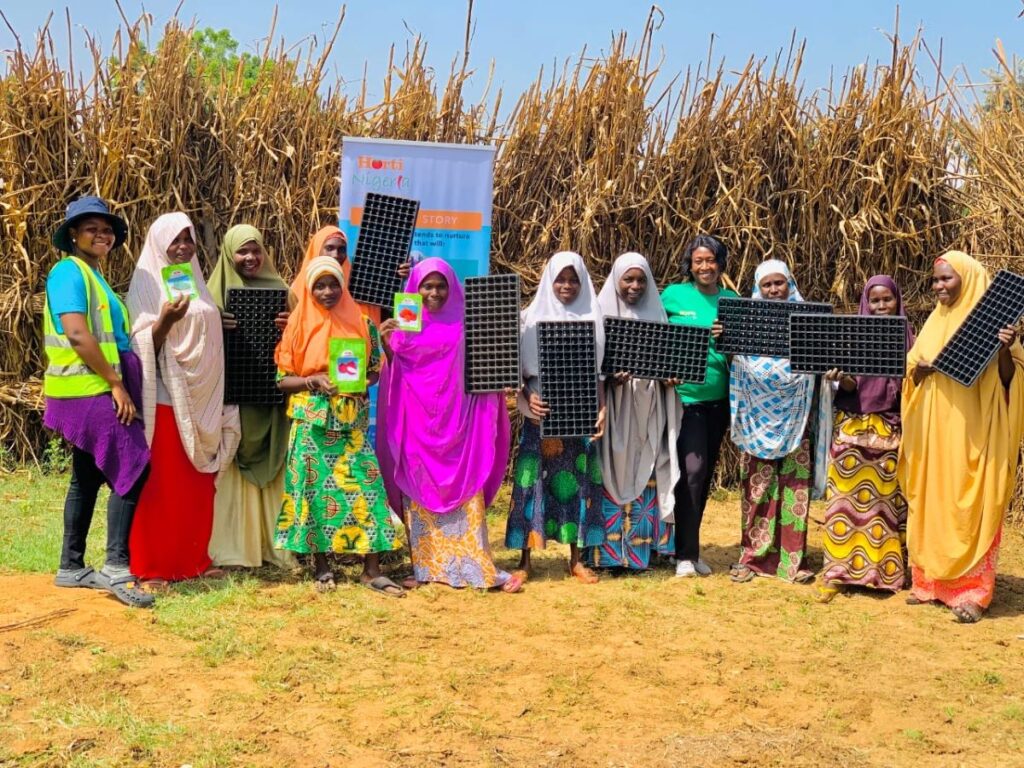 Women participants from the training event by HortiNigeria pose together.