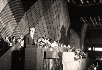 Photo: Henry Kissinger delivers remarks at the United Nations Conference on Trade and Development IV in Nairobi, Kenya, 6 May 1976