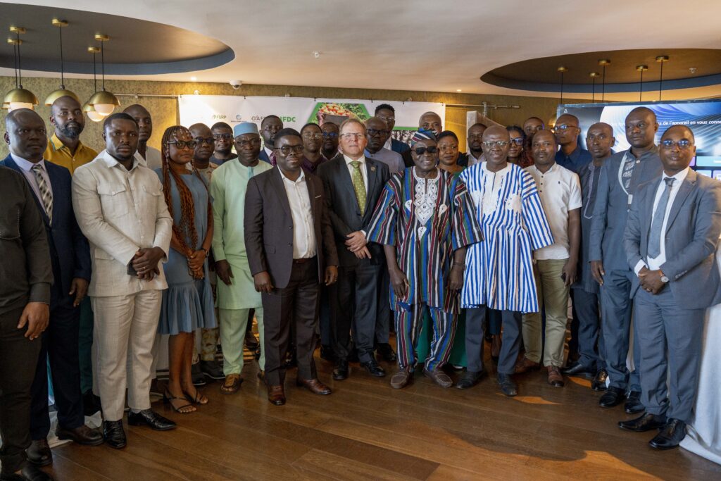 On September 15 in Lomé, the SIHAM/FSRP program officially handed over the SIHAM system and Digikiosks to advance Togo’s digital agriculture transformation.